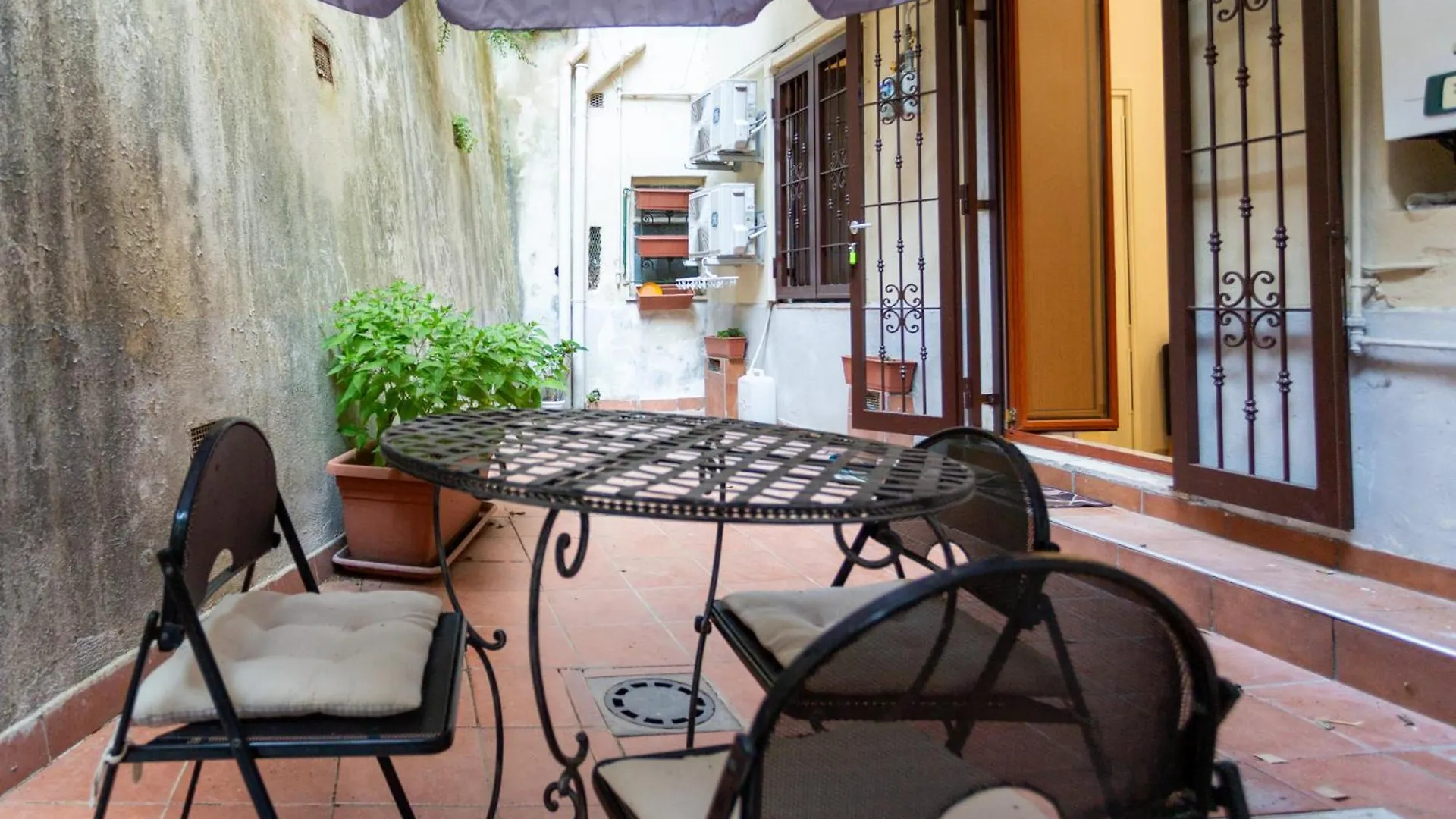 Sanseverino Apartment Naples Italy